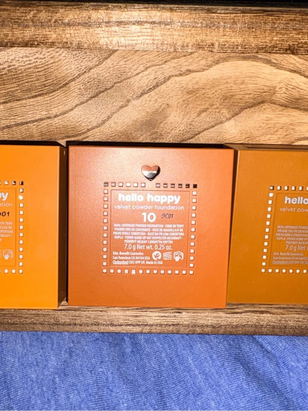 10 Benefit Hello Happy velvet powder foundation